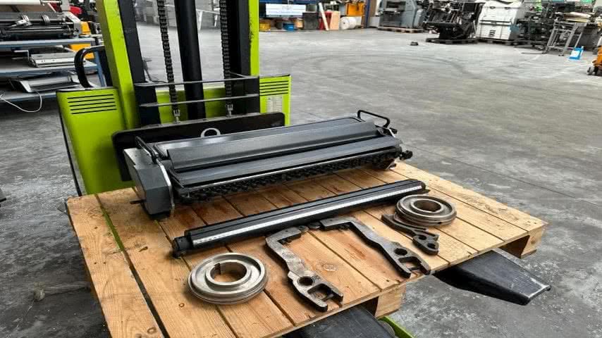 Heidelberg, MO Numbering & Perforating Unit